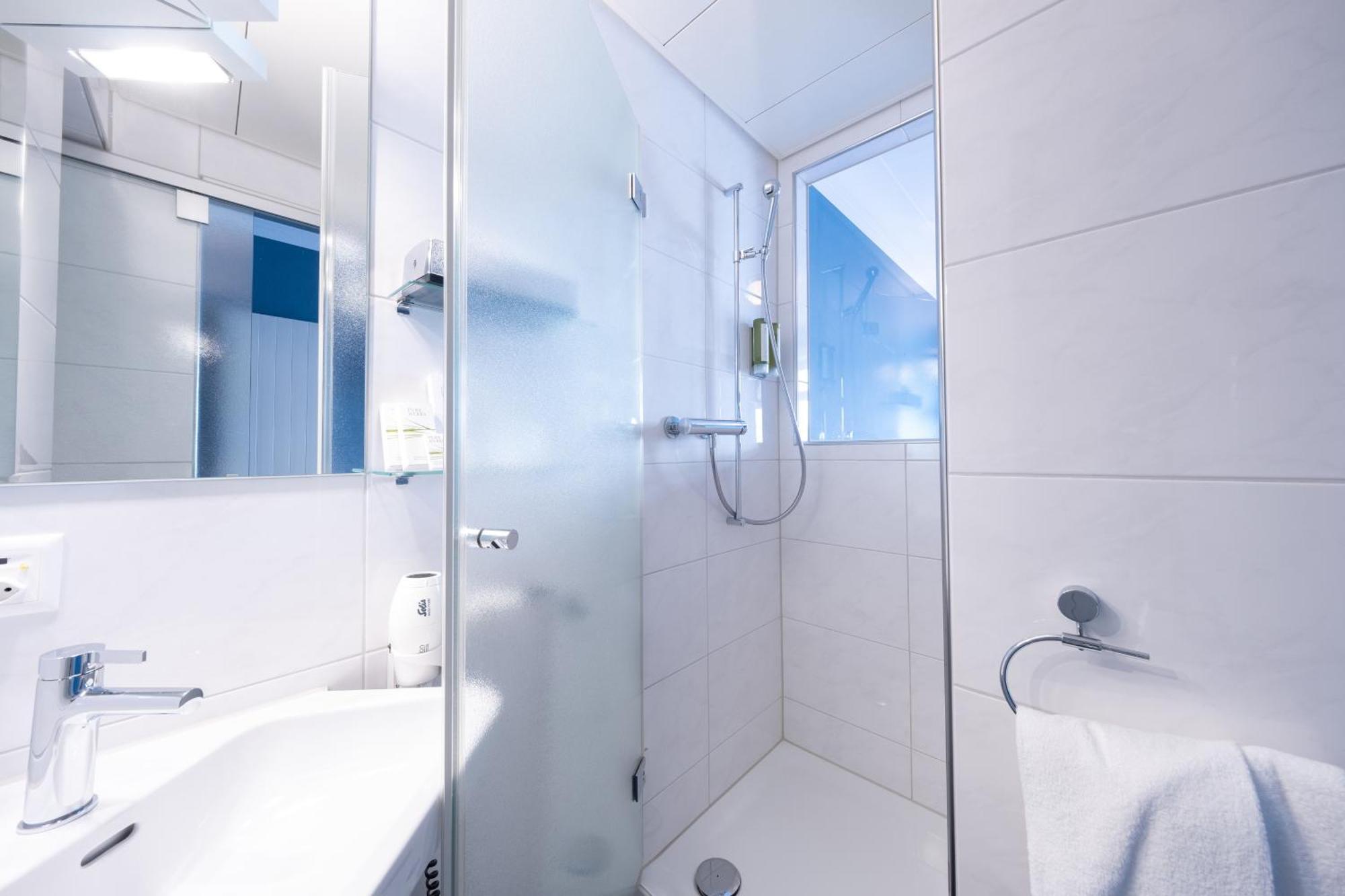 Hotel Royal Luzern Oda fotoğraf